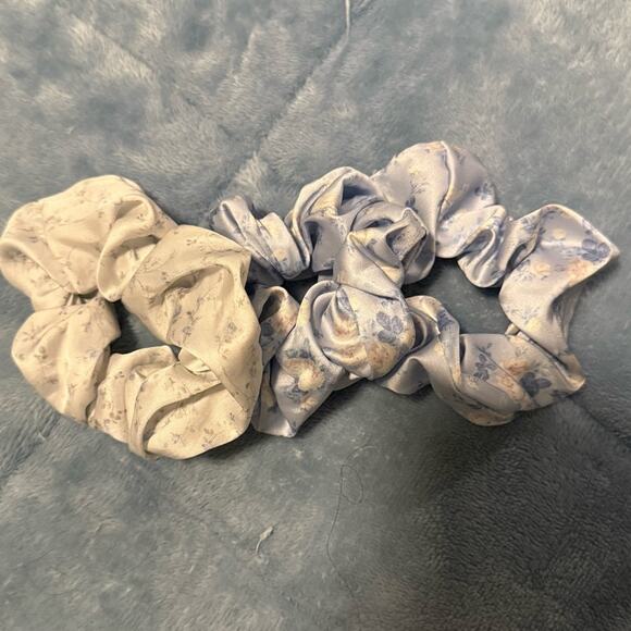 6 ct Goody x LoveShackFancy Large Satin Scrunchies Floral 3 Pink 3 Blue main image 4